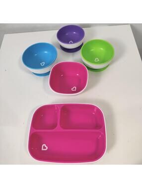 Munchkin Kids Feeding Set — Divided Plate + 4 Bowls